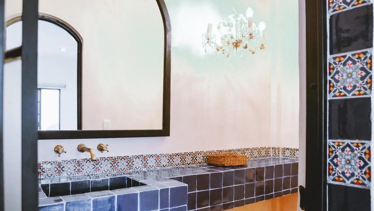 Hiphipstay - The Colonial Tulum Hotel